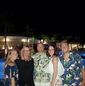 Meet your Posher, Lorinda